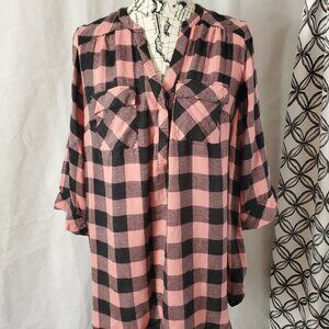 Torrid Pink & Black Checkered Top - Size 14/16